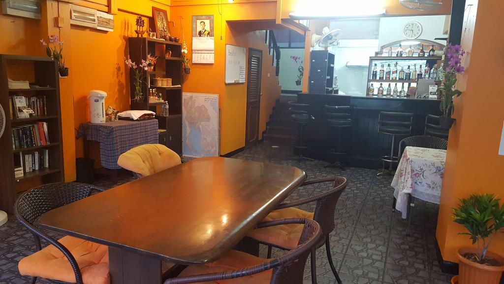 All Nations Guesthouse Hua Hin Ngoại thất bức ảnh
