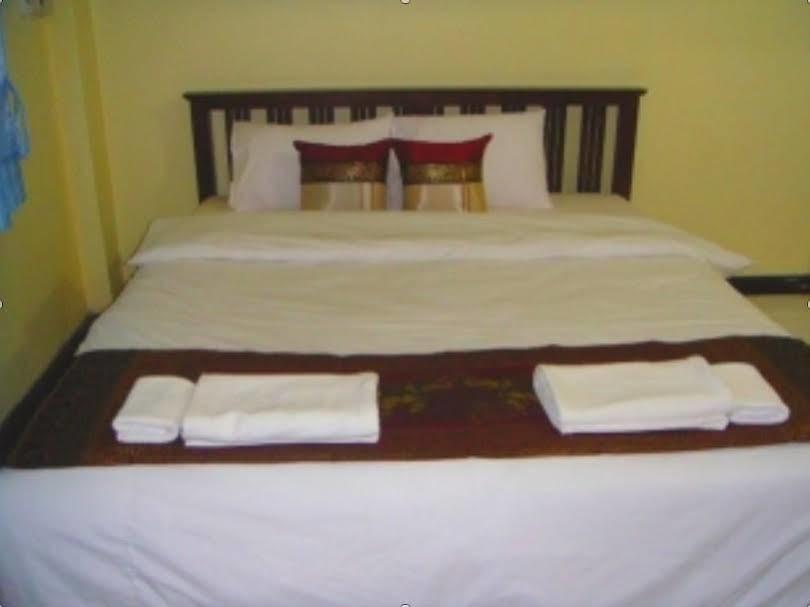 All Nations Guesthouse Hua Hin Ngoại thất bức ảnh